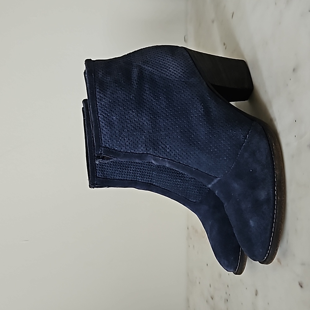 AQUATALIA: deep blue suede block heel ankle boots